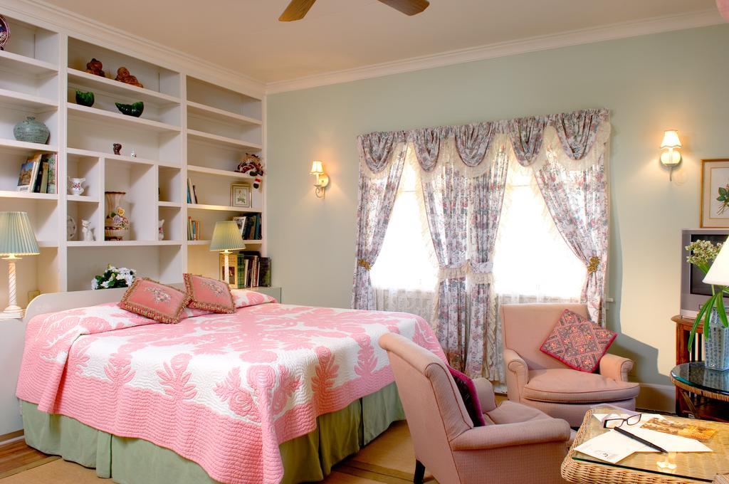 The Historic Wailuku Inn Maui Quarto foto